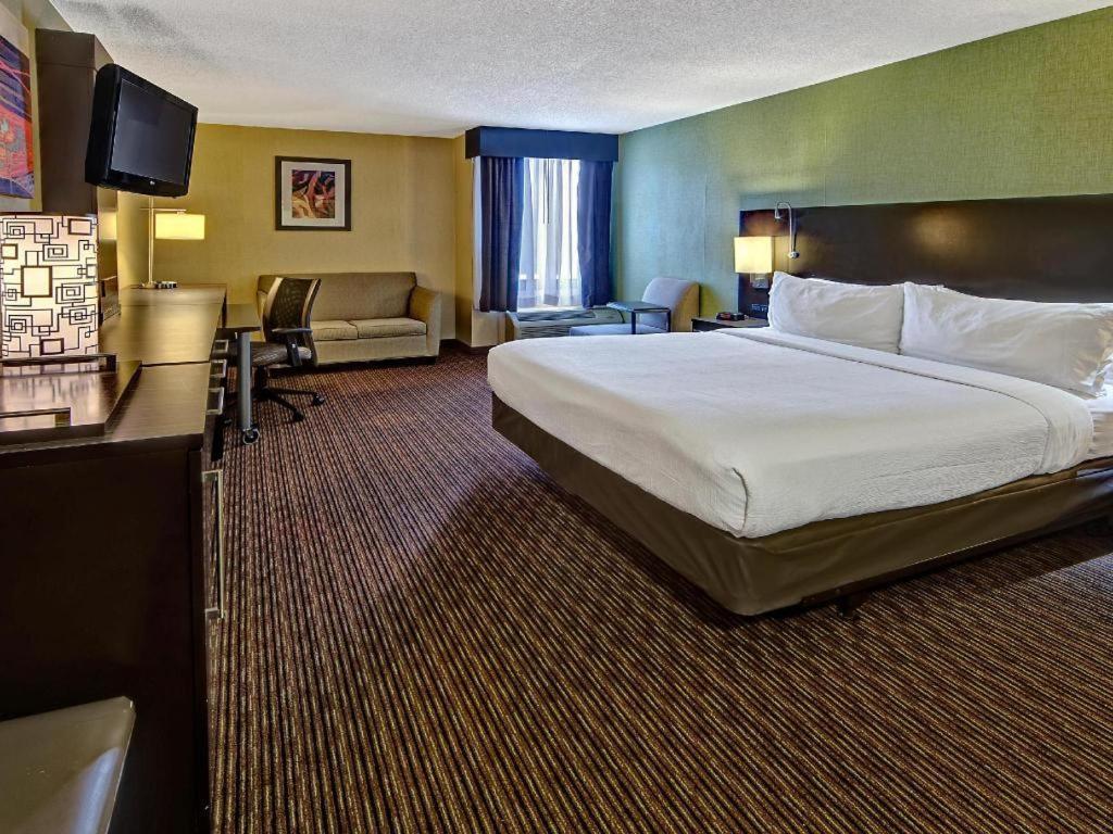 Clarion Hotel & Suites Conference Center Memphis Airport מראה חיצוני תמונה