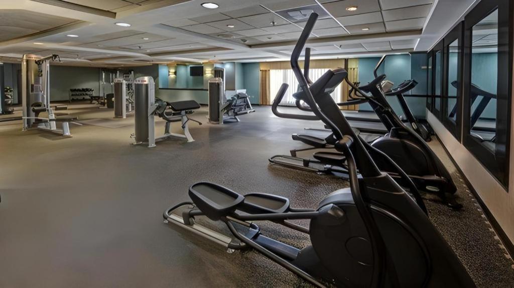Clarion Hotel & Suites Conference Center Memphis Airport מראה חיצוני תמונה