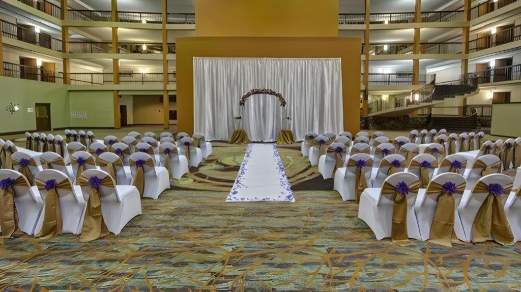 Clarion Hotel & Suites Conference Center Memphis Airport מראה חיצוני תמונה