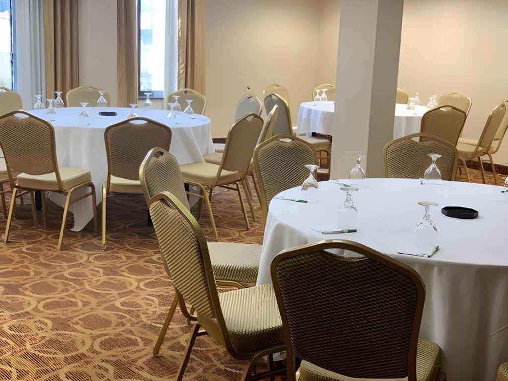 Clarion Hotel & Suites Conference Center Memphis Airport מראה חיצוני תמונה